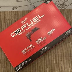 Milwaukee M12 FUEL  Nibbler 
