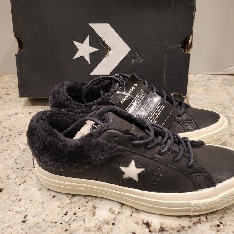 New Womens Sz 5.5 Black Leather Converse Faux Fur Trimmed