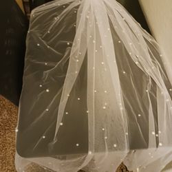 Beautiful New White Veil With Pearls All Over It Clean No Issues $25 