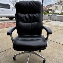Beautyrest Platinum Sofil Bonded Leather Executive Office Chair, Black (49404B) Item #: (contact info removed)4 