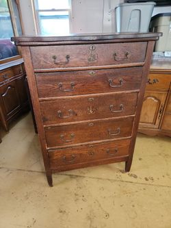 Dresser
