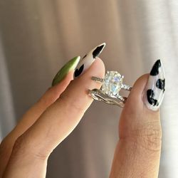 3ct oval cut Moissanite promise ring with band size 6