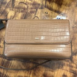 DKNY PURSE 