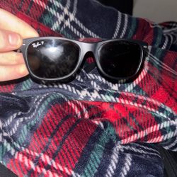 Ray Bands  I Need Abt 140 To 200$