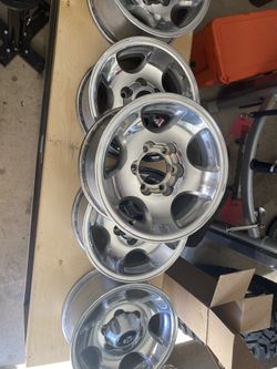 Polished Aluminum 16 Inch Rims