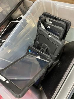 7th Gen LTE iPads With Case
