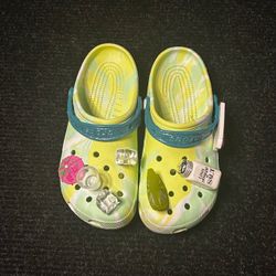 Crocs Classic Clogs Yellow Green Tropical Print with Jibbitz Men's 8 Women's 10