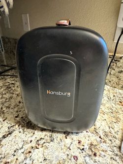 Mini refrigerator for skincare