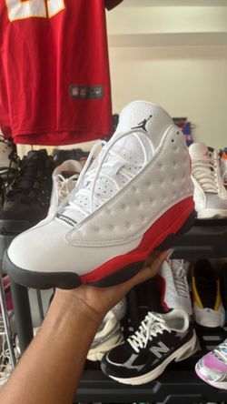 Air jordan 13 retro “Chicago cherry”