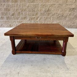 Brown SOLID Wood Coffee Table w/2 Small Drawers (DELIVERY AVAILABLE! 🚛💨)