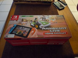 Nintendo switch Mario Kart live Home Circuit Luigi