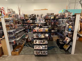 Toy Booth at Mall of Peddlers antique shop (NE Mesa)