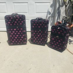 Suitcase  - 3 Pc Set In Excellent Condition  - $20 Each Or All 3 For $50