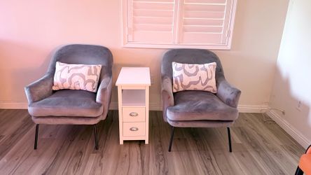 Moving sale for furnitures