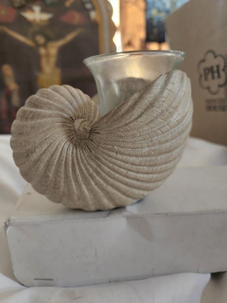 Signature Styles Candle Holder Shell