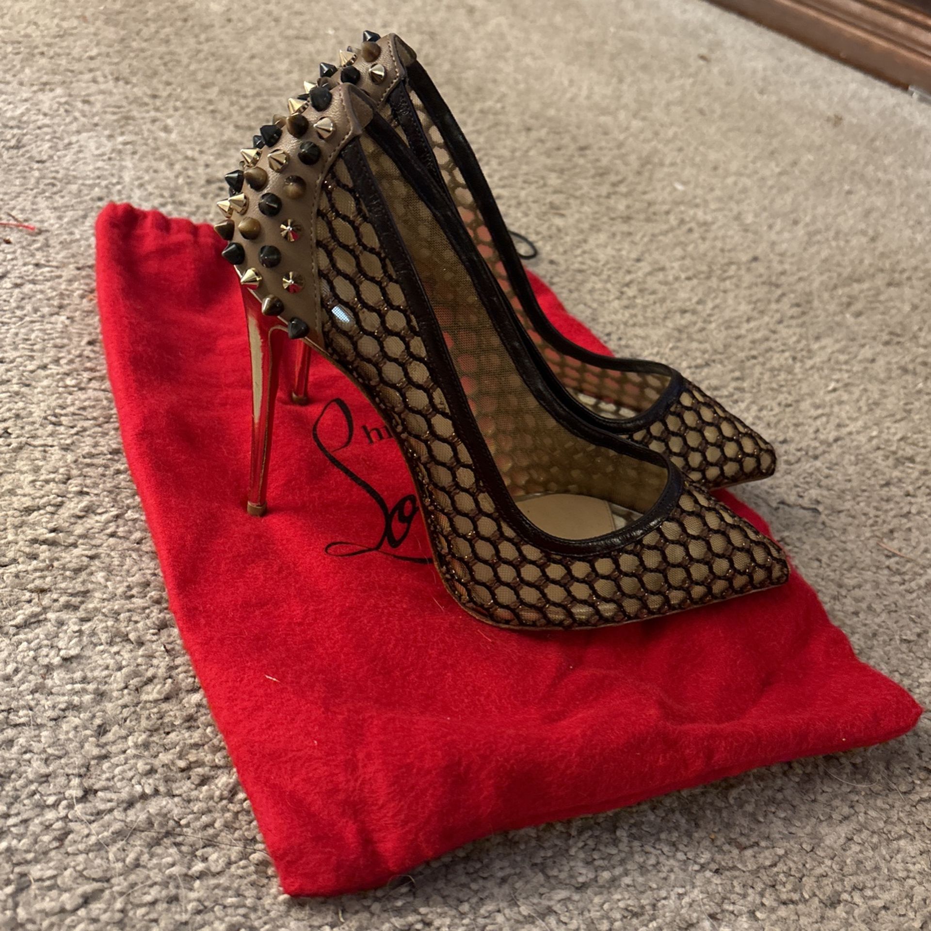 Christian Louboutin Women’s Size 37 red bottom heels