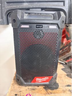 Milwaukee m12 radio