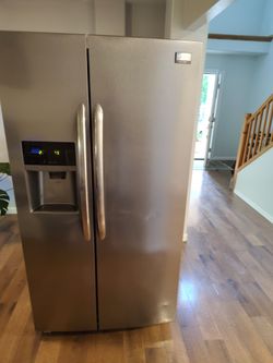 Frigidaire Fridge