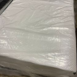 FULL MATTRESS ZINUS $289 foam gel ( medium) 10 inch