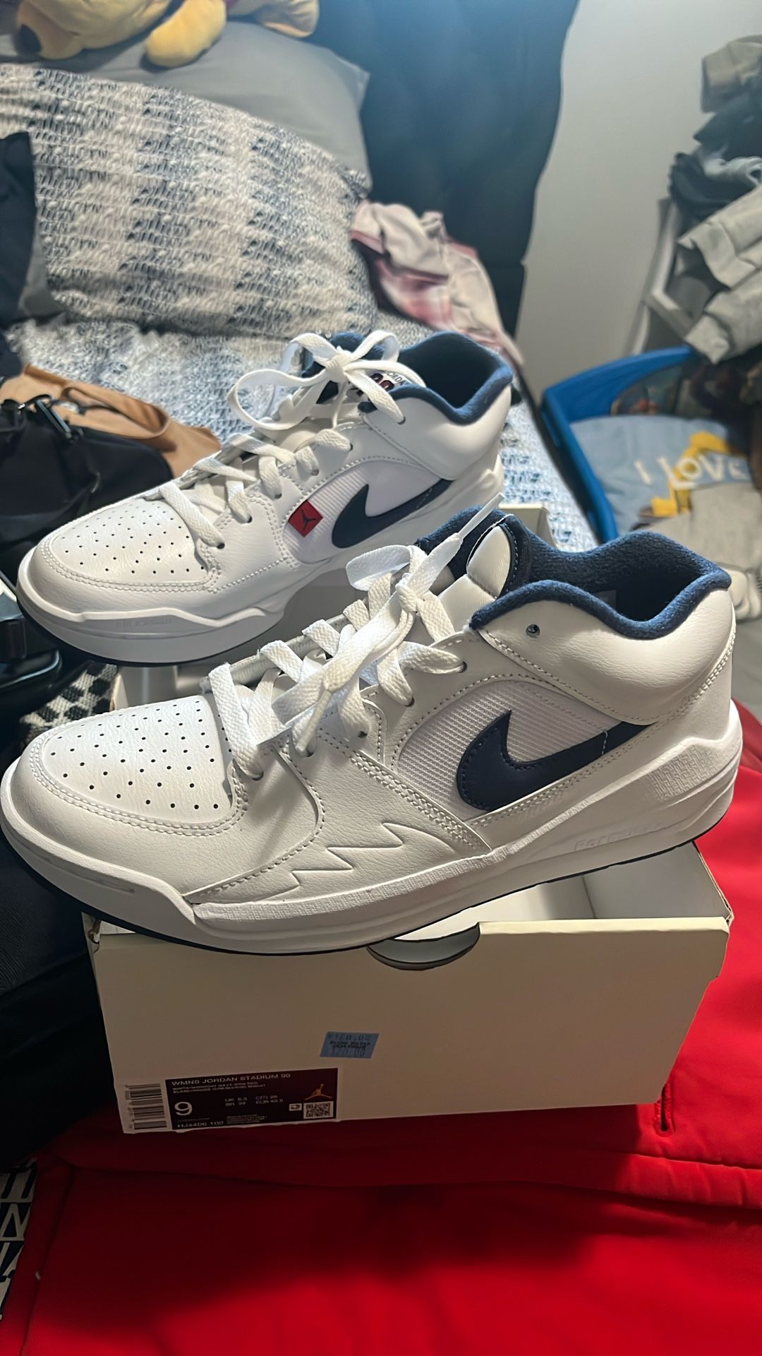 New Women's Jordan stadium Size 9