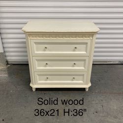 solid wood white chest/dresser &88