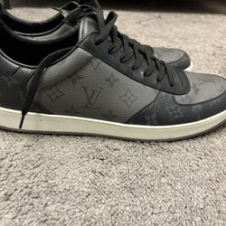 LV Shoes Size 13