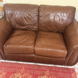 Classic Chestnut Brown Leather Sofa and Loveseat Set