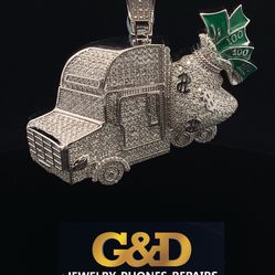 925 Silver Moissanite Diamond Charm