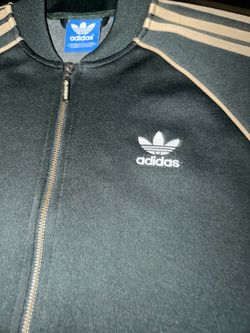 Size medium adidas OG