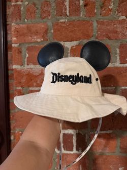 Disneyland fisherman's hat with mickey ears