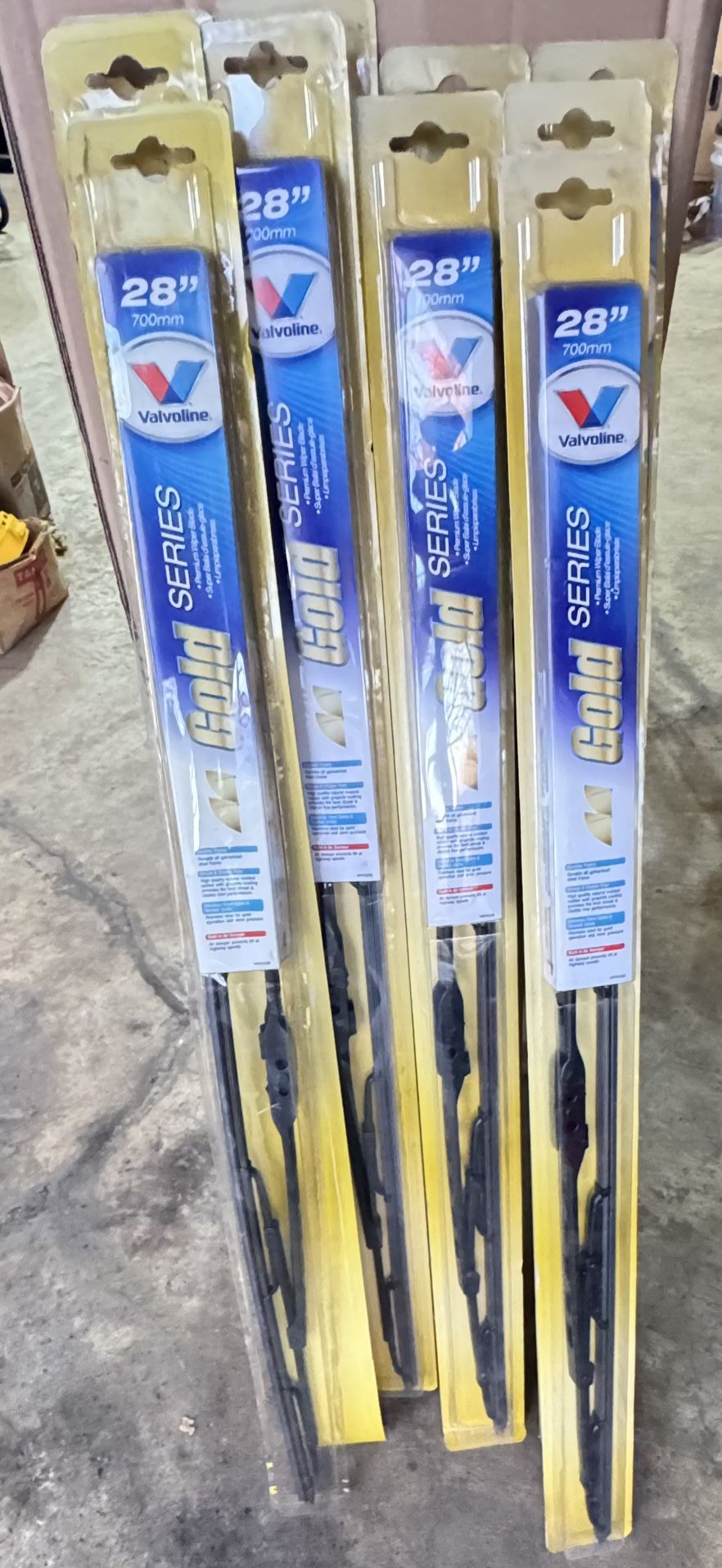 valviline 28” gold windshield wiper blade (1 Blade)