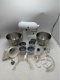 KitchenAid K45SS Classic Series 4.5 Quart Tilt-Head White Stand Mixer.
