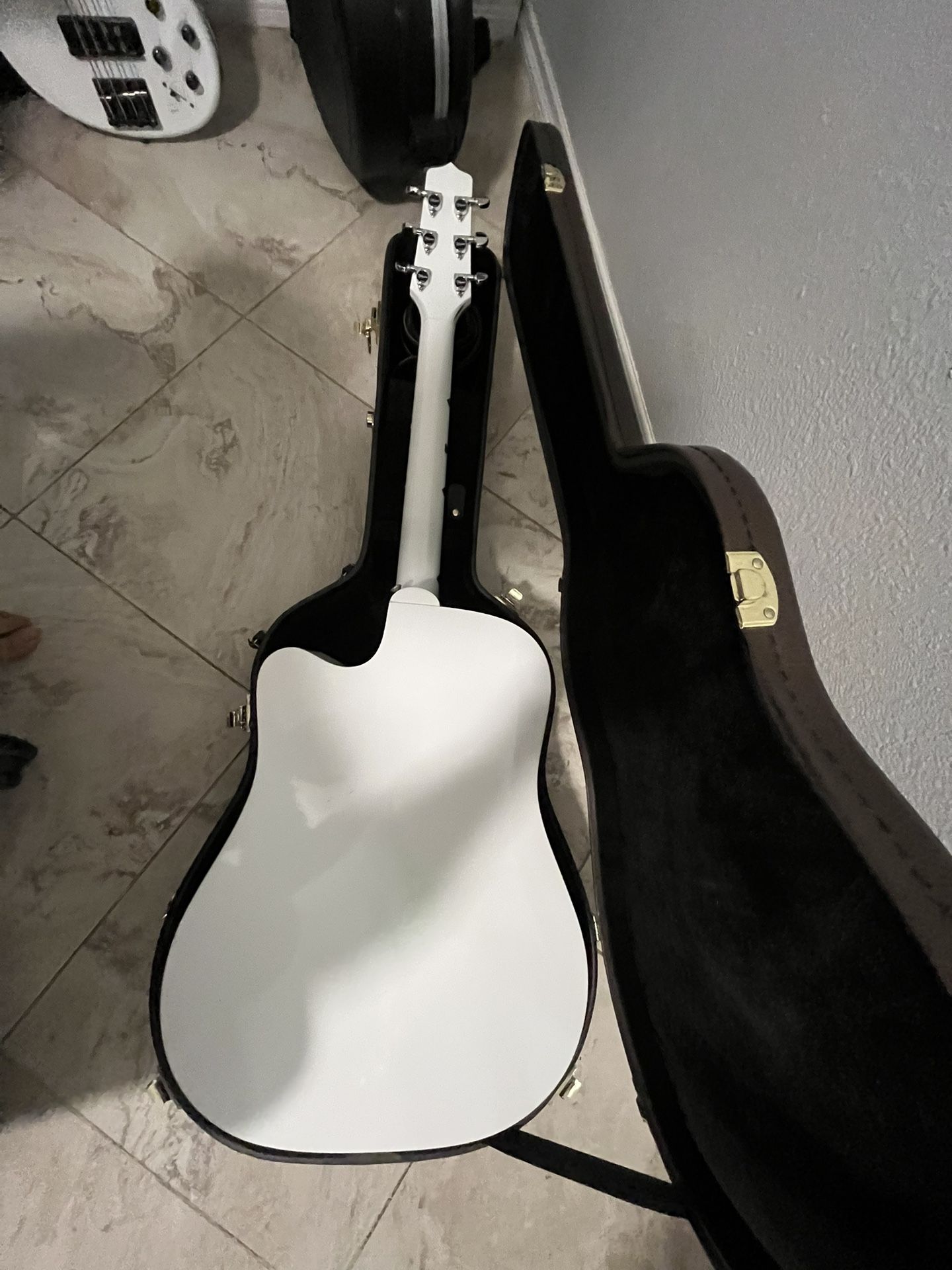 Takamine Legacy, Wrapped White