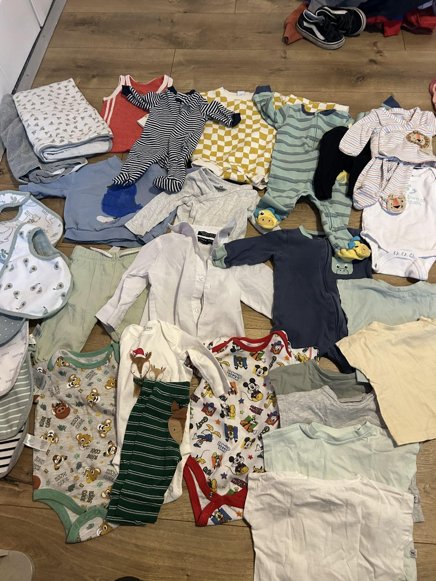 Baby Boy Lot 30 Pieces Bundle 0-6 Months $10 Firm