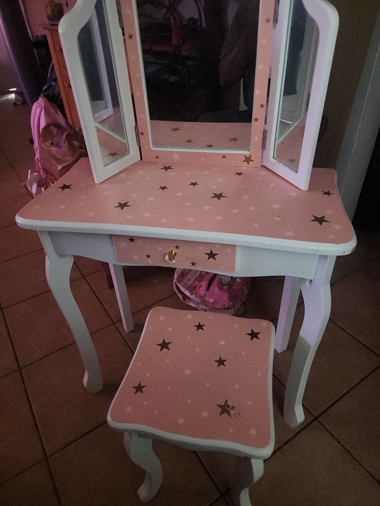 Vanity Stool And Desk