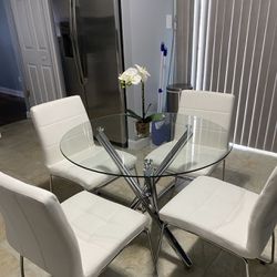 table chairs set 
