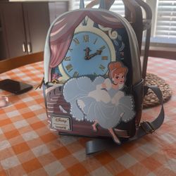 Cinderella Lounge fly 