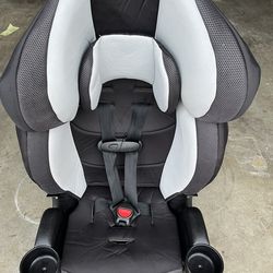 Tall back car seat or booster w/ harness (in Des Moines) Evenflo LifeGuard