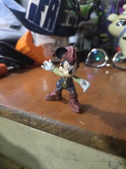 Genuine Disney Pirate Mickey Collectible Small PVC Figure Toy. 