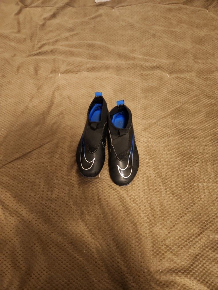 Nike Air Zoom Size 4y