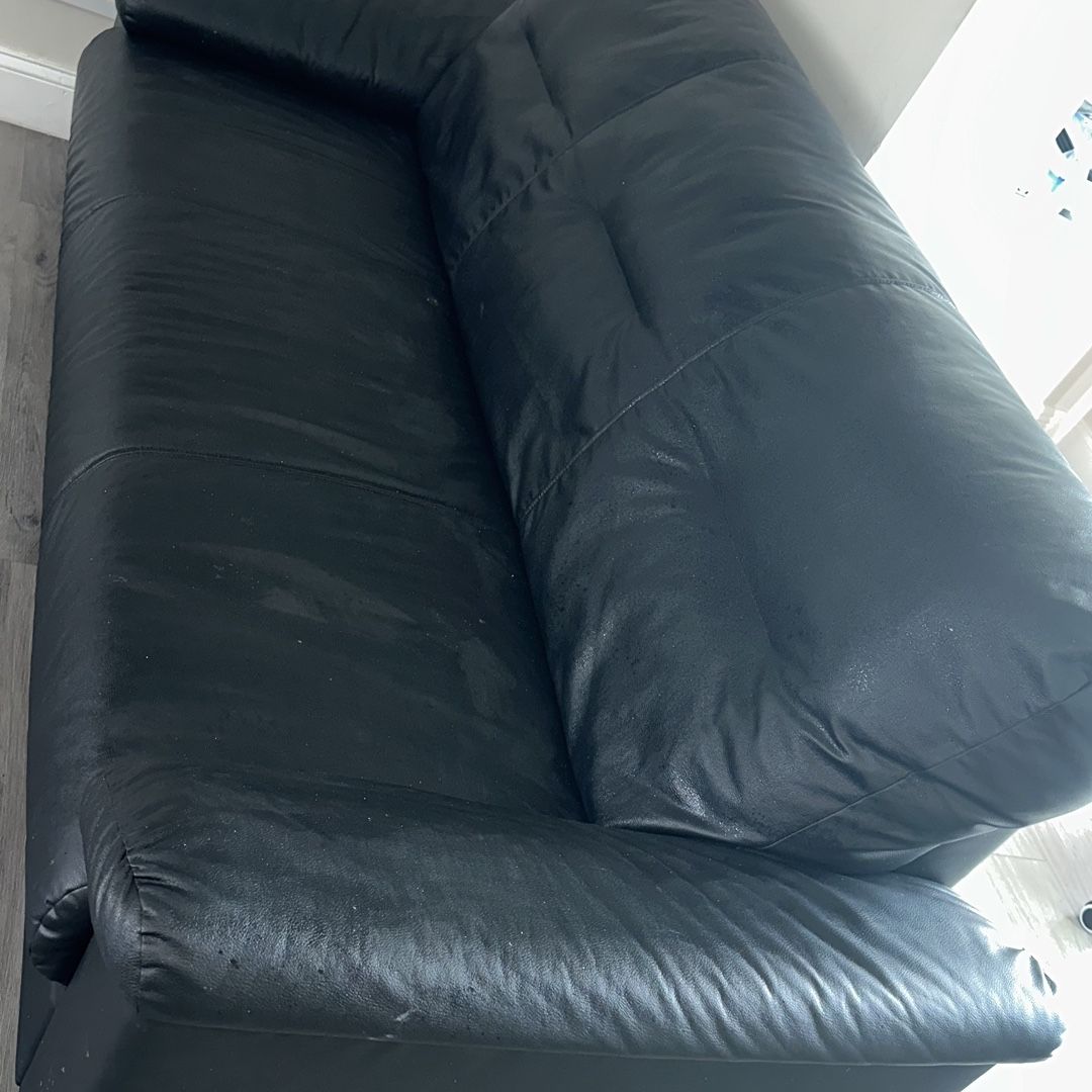 Black Leather Couch 