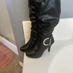 Women Black Boots Size 8