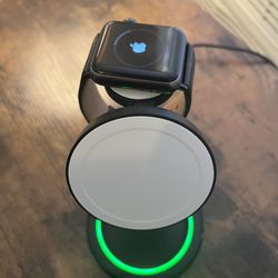 Apple Watch Series 3 38mm w/ phone & watch charging station