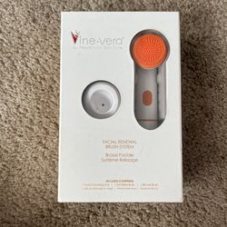 Vine Vera facial renewal brush system