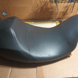 New 2023 Harley-Davidson Glide OEM Solo Touring Motorcycle Seat