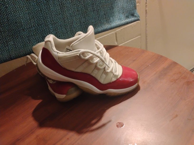 Jordans 11s Low tops