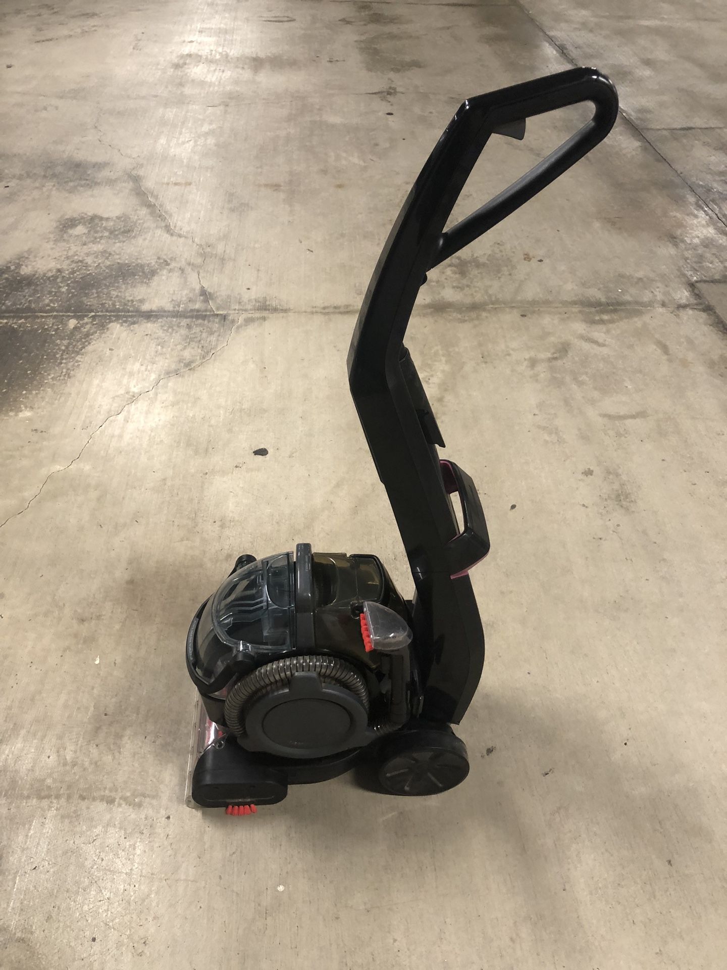 NEW BISSELL CARPET CLEANER