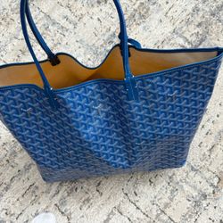 goyard purse pm size