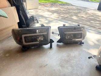 Spyder Headlights - Tundra/Sequoia