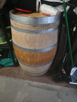 Wine barrel
